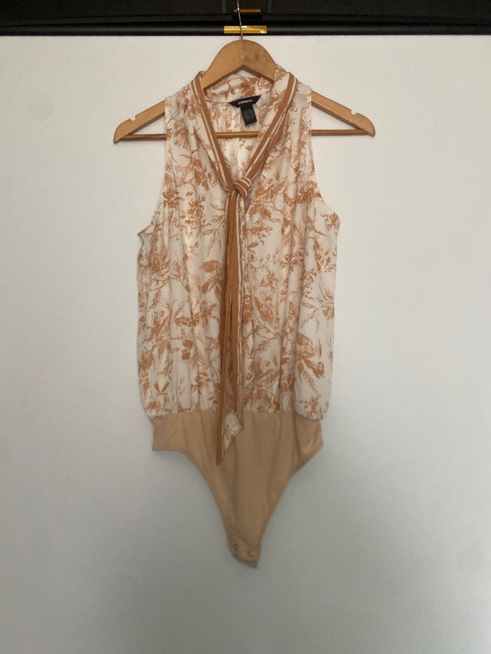 Express M Sleeveless Tie-Neck Floral Bodysuit